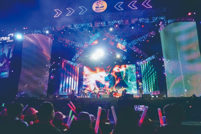 年底不容錯過的音樂盛典「太平洋觀光節跨年演唱會」，與國際巨星、當紅歌手一同搖滾一整夜，倒數迎向2023年。-1