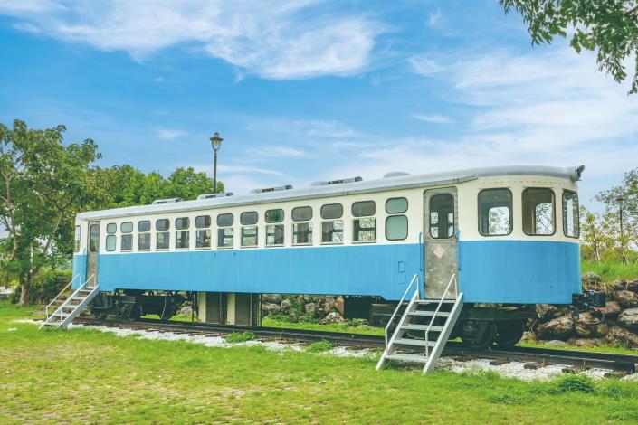 初英驛生態公園與具有百年歷史的干城車站共構，周邊種植櫻花樹、杜鵑花圍籬等。-1