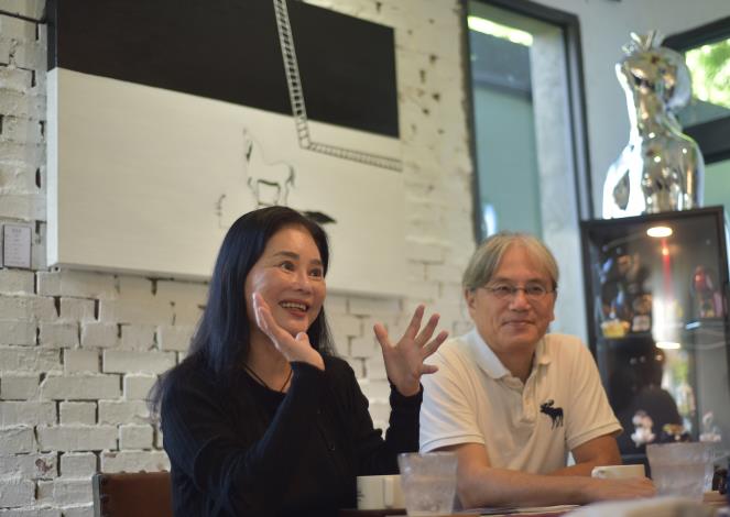 龍君兒和賴吉米兩人相知相伴多年，不但是最親密的伴侶，也是藝術創作路上的師友。.JPG