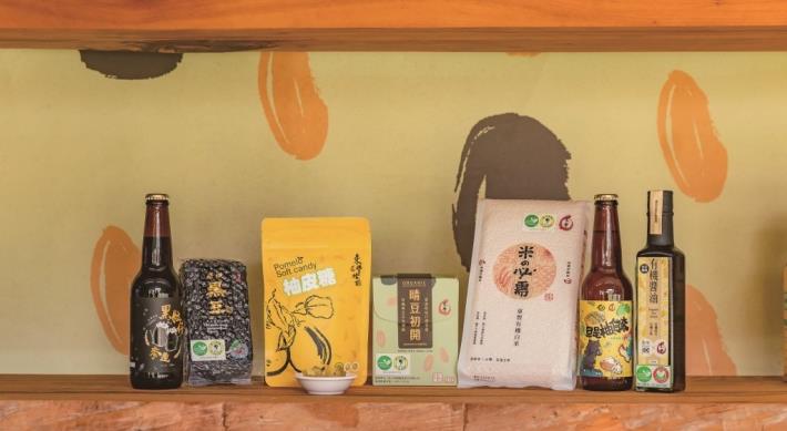 東豐拾穗生產及加工的有機產品中，「旦是柚何奈」融合在地文旦香味的小麥啤酒，不但獨特更是好喝（飲酒過量，有礙身體健康）。