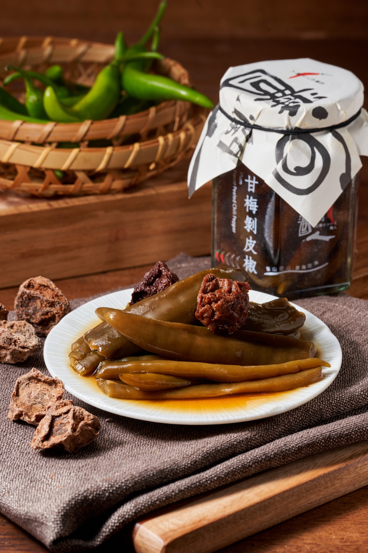 創新055-鈺暉食品有限公司-洄瀾醬人_孤單梅朋友_剝皮辣椒禮盒-賴佳柔