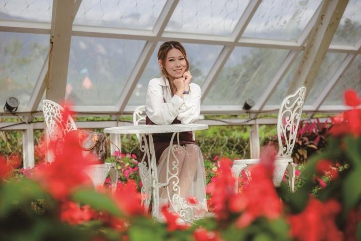 Cikasoan Forest Park, a must-visit in summer, offers an abundance of plants and flowerbeds that make it enjoyable to visit year-round