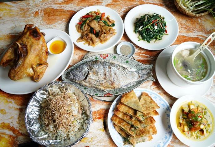 Cikasuan serves indigenous-inspired dishes, blending wild vegetables and mountain litsea (a local spice), making it impossible not to crave the delicious fla.JPG