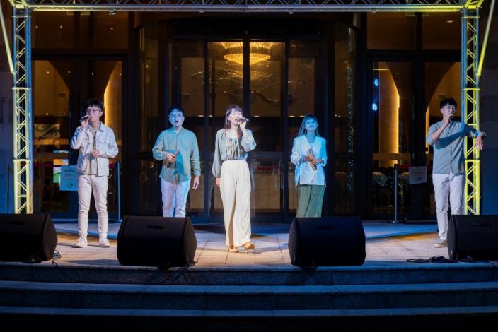 The Hot Spring Festival pairs relaxation with intimate live music performances, creating a feast for the ears