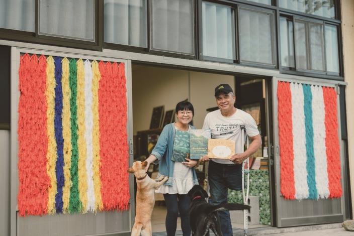 The space is sustained by the shared devotion of Awa Liu and her husband, Moli Kati