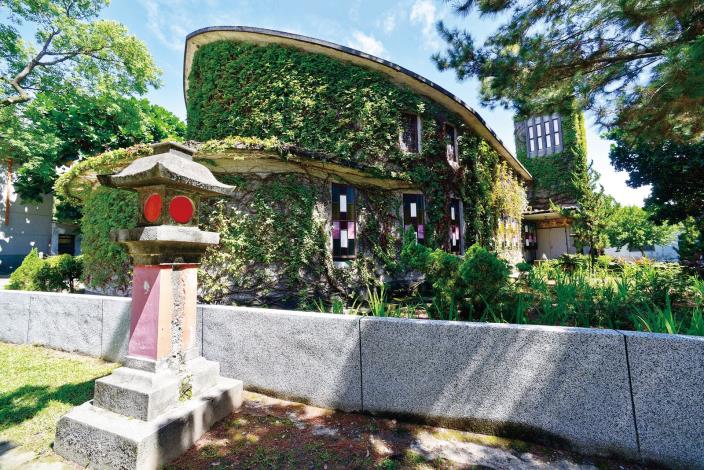 Xincheng Catholic Church blends Eastern and Western elements in a truly unique way._結果