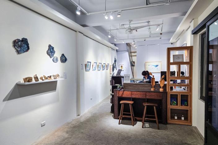 Established in 2010, iP Gallery regularly exhibits works by local artists, offering a stage for Hualien’s artistic vitality._結果