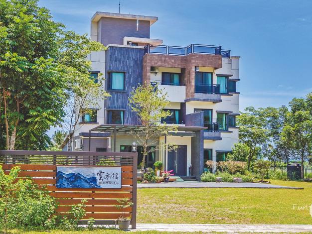 Yunnalee Inn not only offers a Peach Blossom Land-like outdoor environment but also comfortable rooms that attract visitors._結果