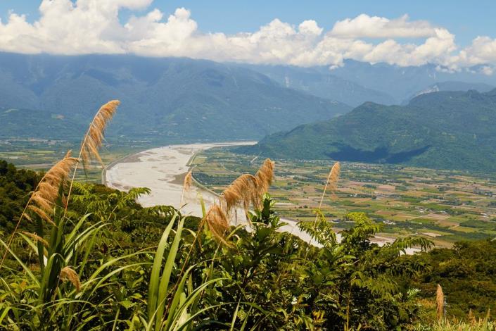 Yuemeishan Trail, An Experience of the Natural Wild 3