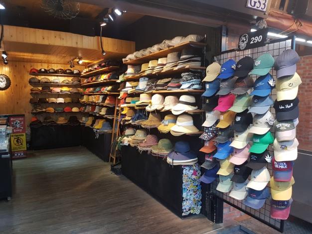 G53 Galaxy Silver 925 Silver Titanium Stainless Steel and Hat 3