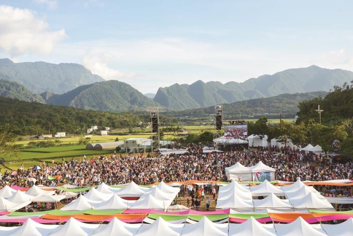 「수확했나요」 노래했나요, 가을철 수확의 계절 푸리 풍년 음악축제의 아름다운 음악은 농촌의 일상과 연계되어 있습니다