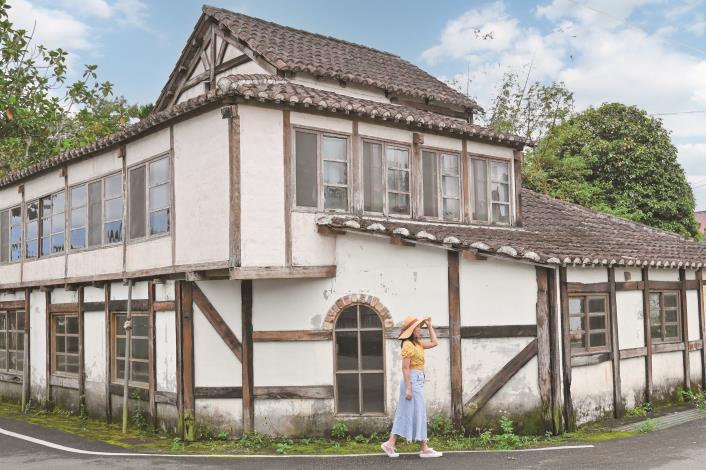 오사카식 담배 건물인 쉬자싱 담배 건물의 동화 같은 외관은 여행객의 발걸음을 사로잡는 핫포토 플레이스입니다