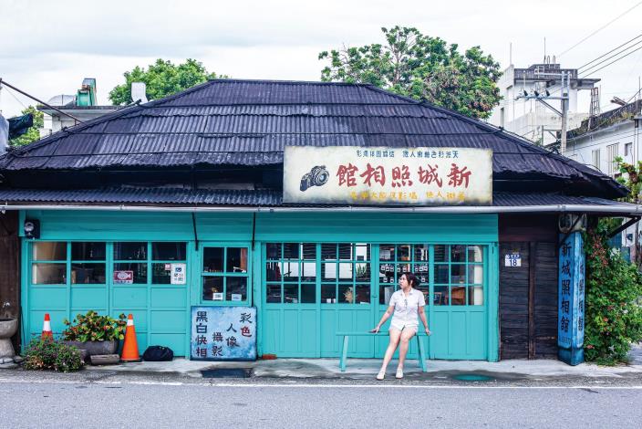 신청 옛 거리의 JIJI Coffee와 신청 사진관, 그리고 최근에 문을 연 'Country farms'는 모두 신청을 찾은 여행자들에게 아름다운 추억을 선사하는 장소들입니다._結果