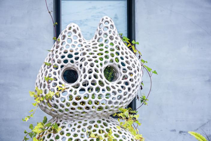 3D 프린팅과 식물 공생을 핵심으로 한 《Stone Symbiosis》는 예술적인 거리 경관에 화롄을 자연스럽게 녹여놓은 작품입니다._結果